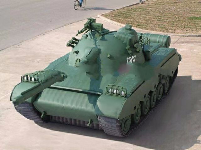 海珠军用充气坦克车